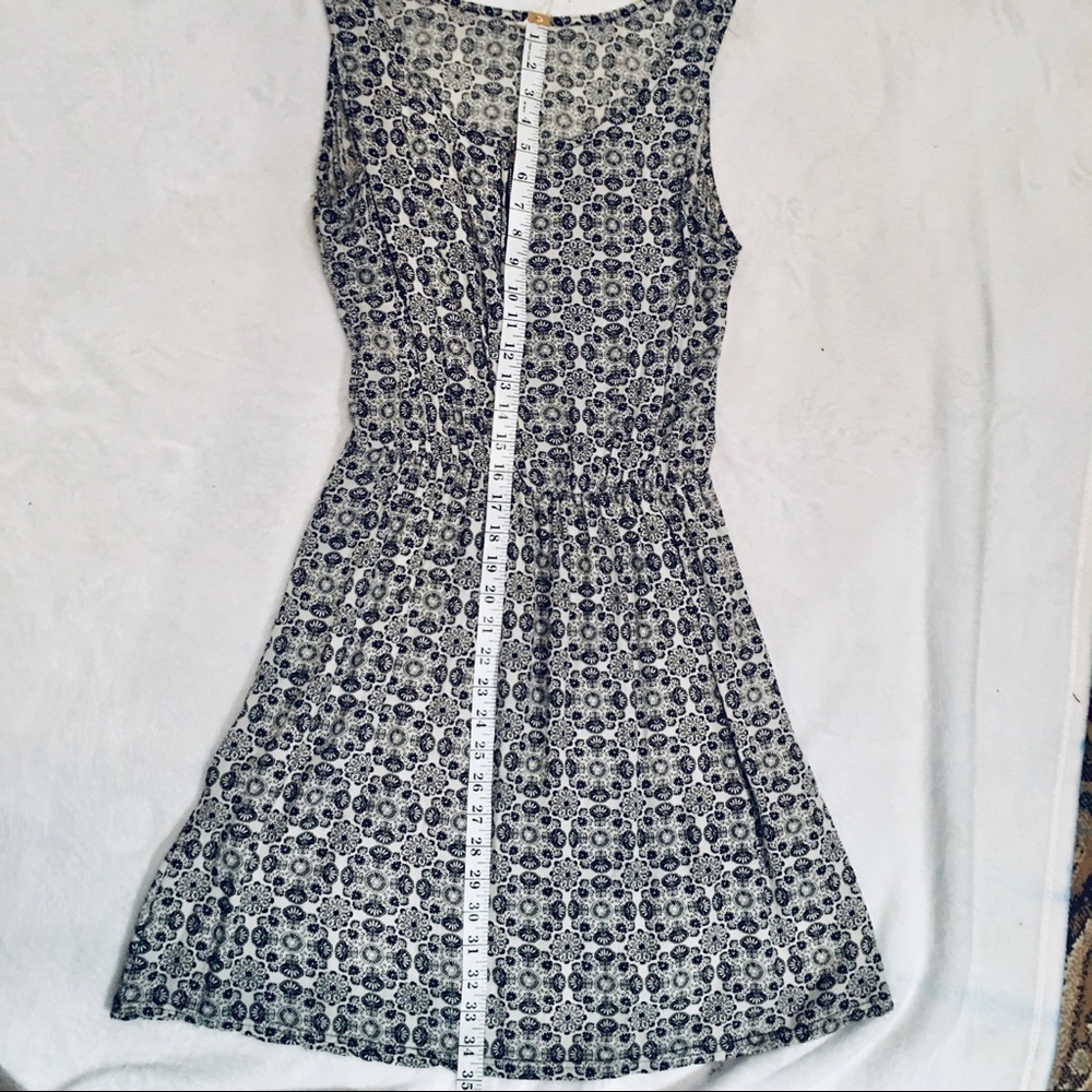 🤑BOGO🤑 Cute black and white summer dress. - Picture 9 of 14